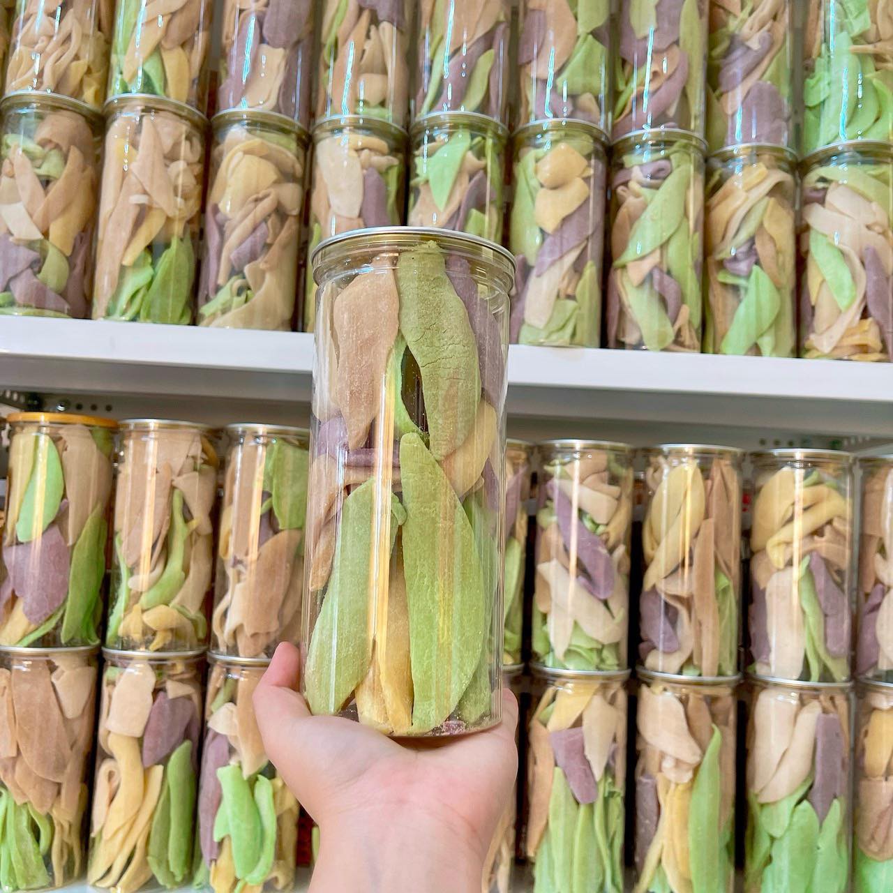 Loạt món ăn ngày Tết ra nước ngoài, một món đặc sản gây thương nhớ rất khó gửi đi - Ảnh 7