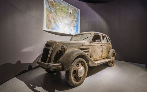 Bất ngờ về chiếc xe hơi đầu tiên của Toyota: Có vô lăng 'trái luật' với người Nhật Bản - Ảnh 4