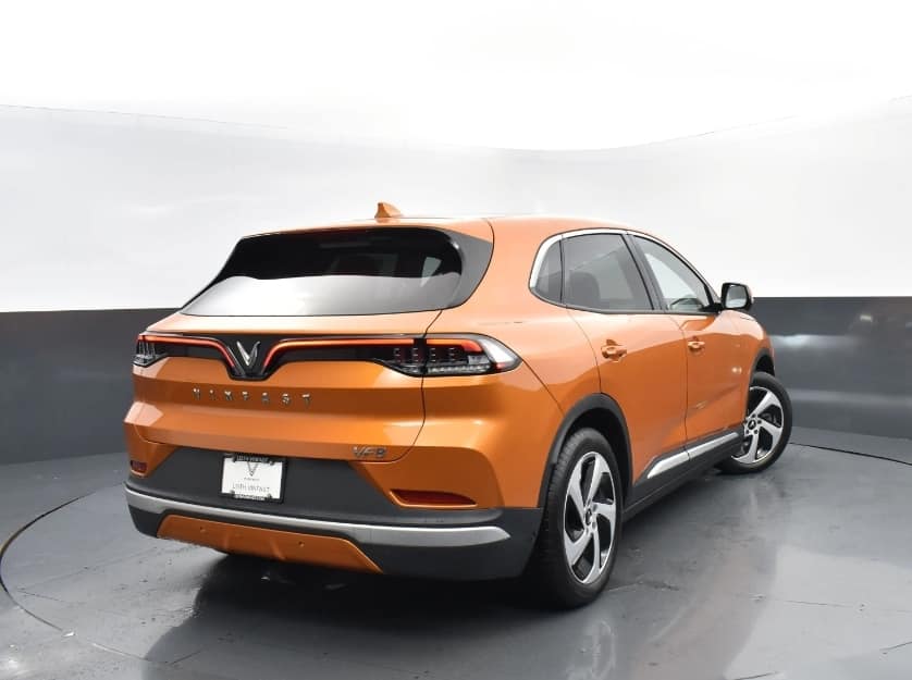 Có 3 ô tô vẫn mua thêm VinFast VF 8, chủ xe chia sẻ: ‘Còn vấn đề nhưng tốt hơn nhiều review trên mạng, thay Jeep đi hàng ngày’ - Ảnh 7