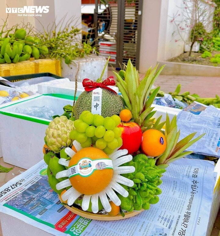 Những mâm ngũ quả đắt đỏ cúng rằm tháng Giêng - Ảnh 2