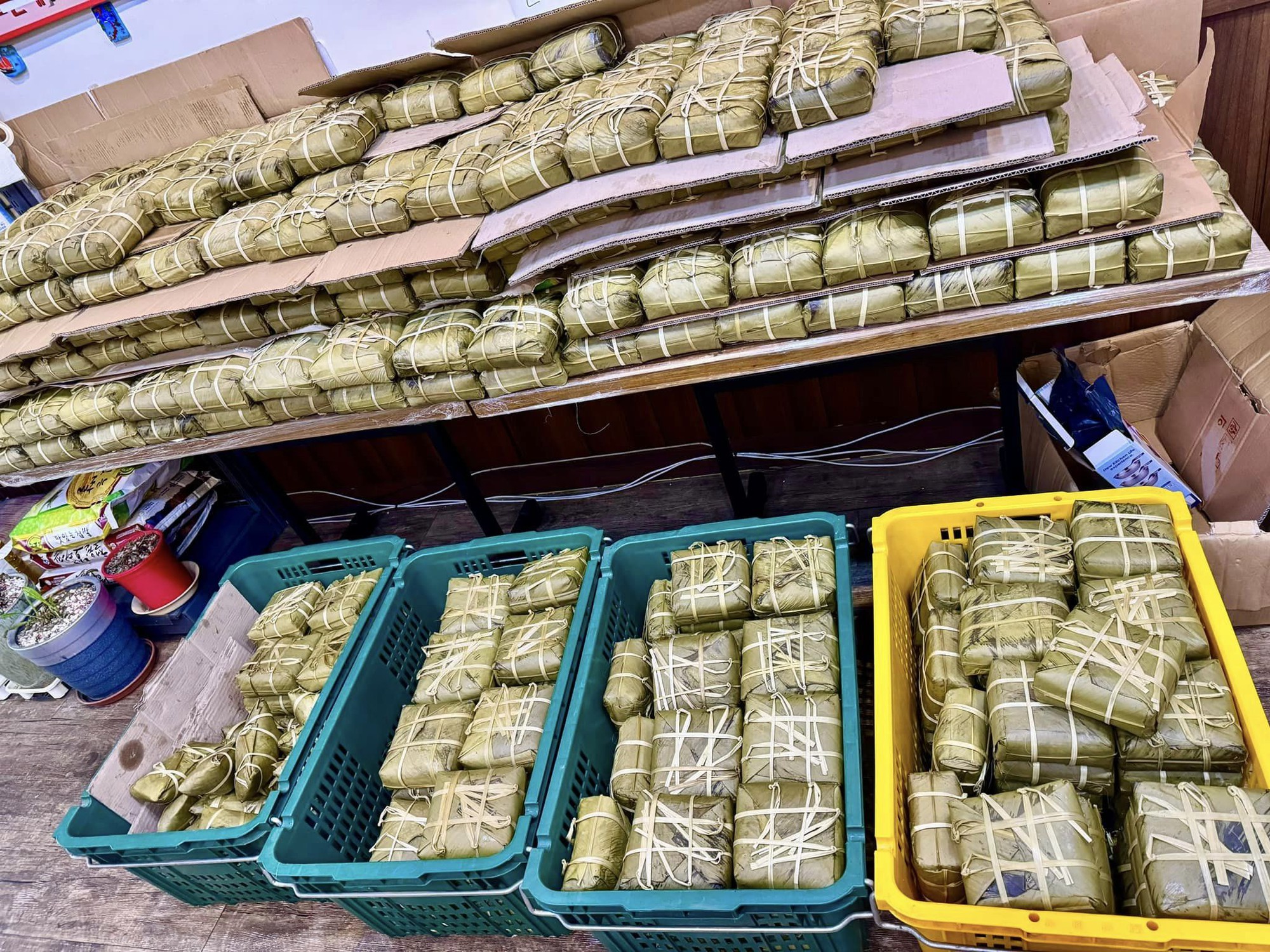 Loạt món ăn ngày Tết ra nước ngoài, một món đặc sản gây thương nhớ rất khó gửi đi - Ảnh 14