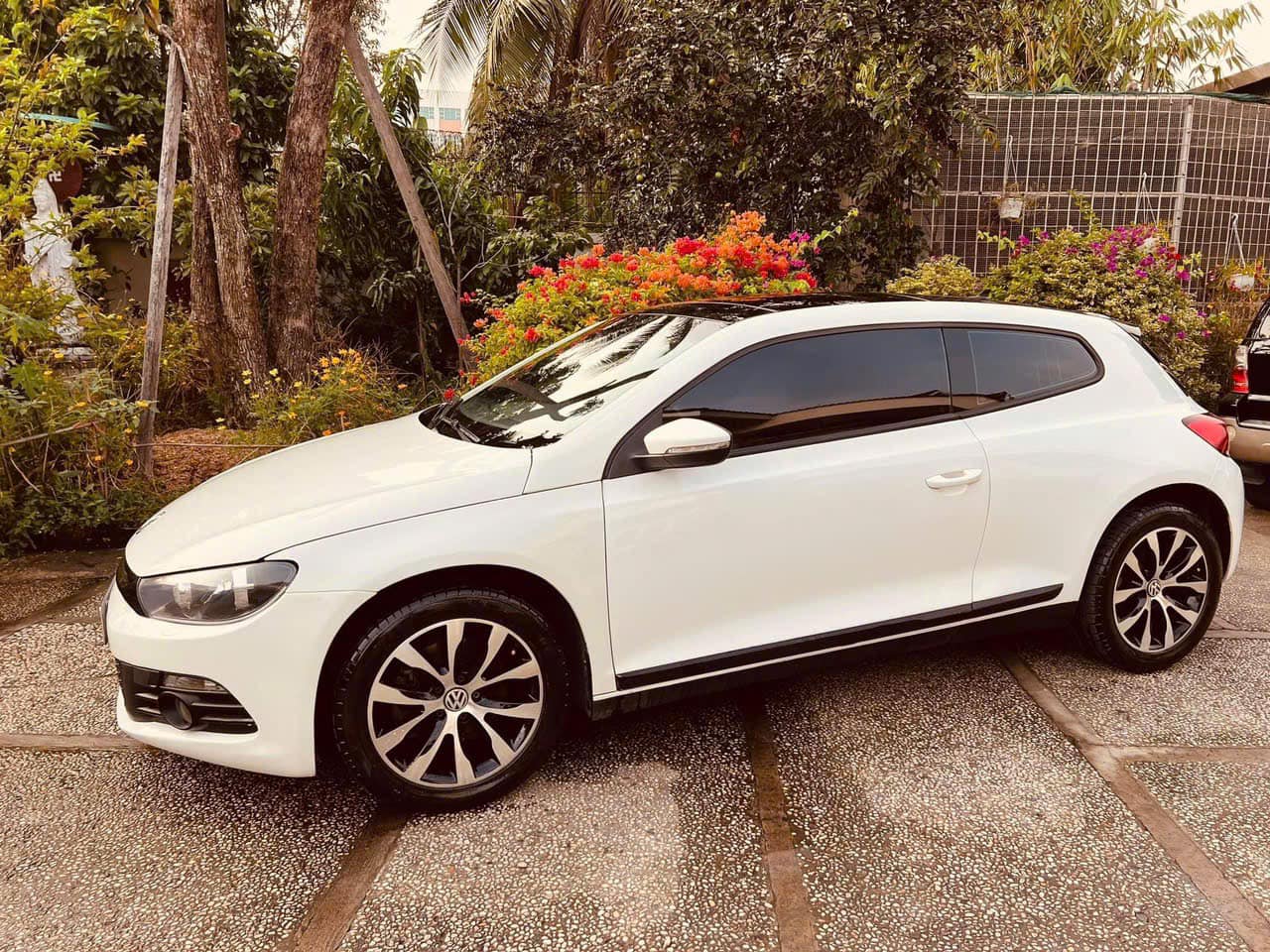 VW Scirocco rao bán rẻ hơn Kia Morning, chủ xe bỏ tiền thay một loạt đồ mới nhưng vẫn chấp nhận chịu lỗ 135 triệu - Ảnh 1