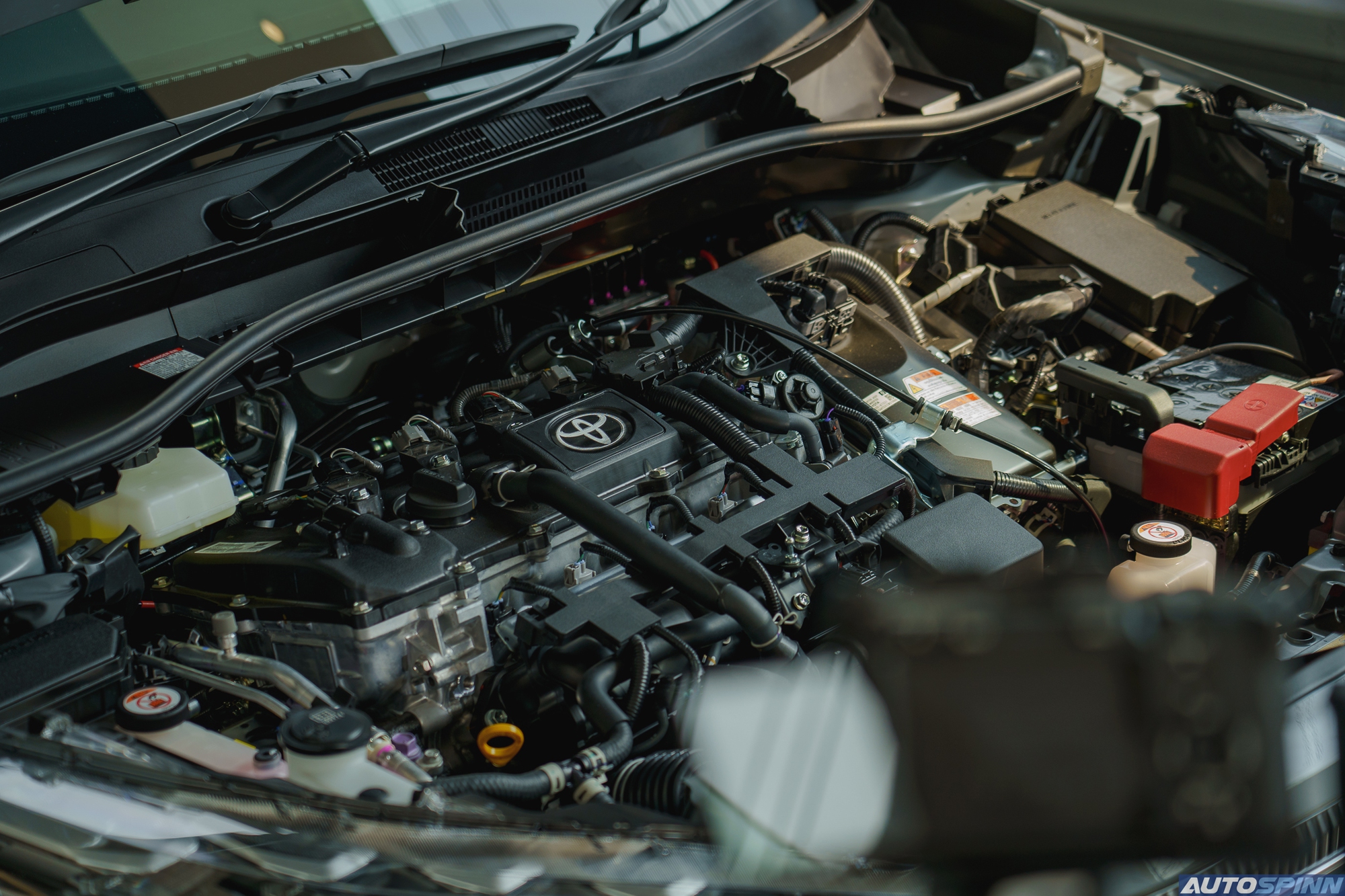 Ra mắt Toyota Corolla Cross 2024: Giá quy đổi từ 680 triệu, lưới tản nhiệt kiểu Lexus RX, có thể Việt Nam giữa năm nay - Ảnh 5