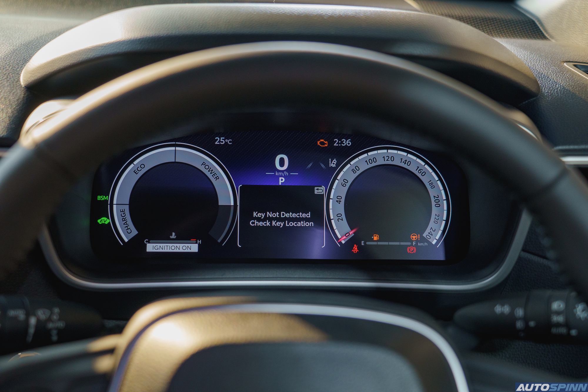 Ra mắt Toyota Corolla Cross 2024: Giá quy đổi từ 680 triệu, lưới tản nhiệt kiểu Lexus RX, có thể Việt Nam giữa năm nay - Ảnh 17