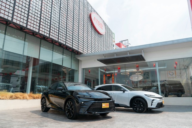 Toyota Crown Sport SUV giá hơn 2,5 tỷ đồng tại Thái Lan - Ảnh 1