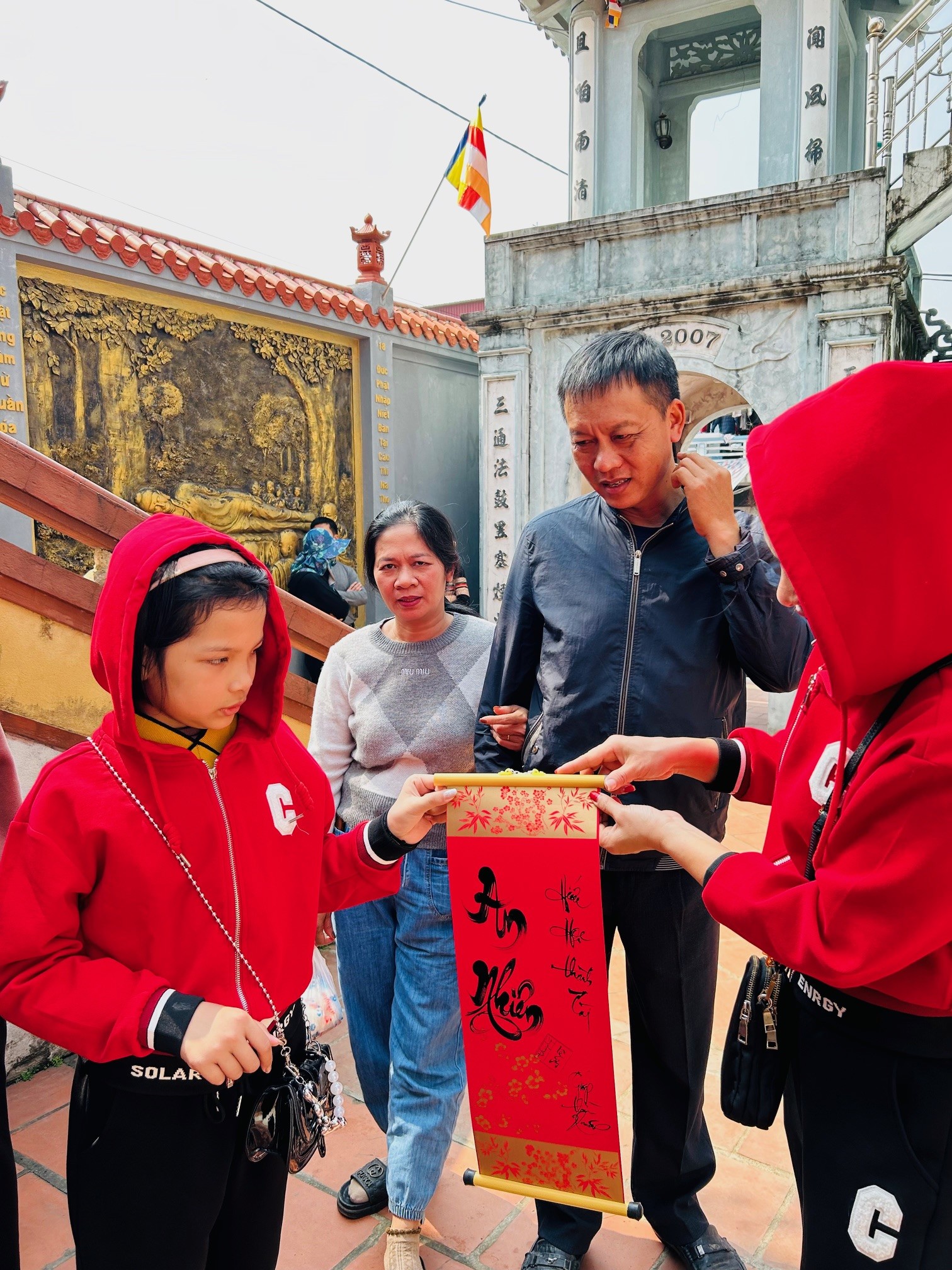 Bán chữ Việt đắt khách đầu xuân - Ảnh 7