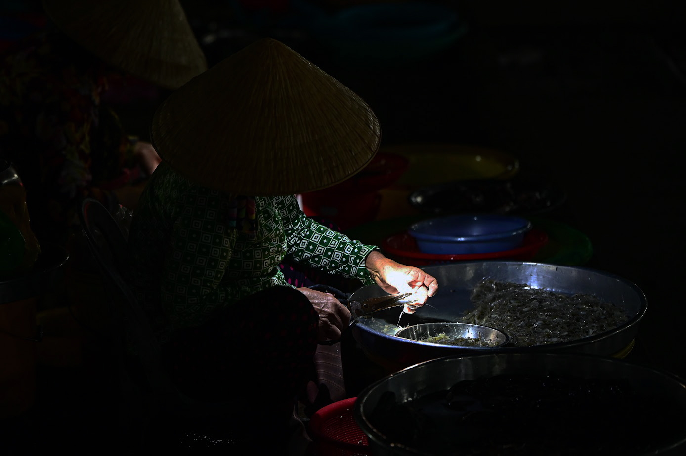 Độc đáo chợ “chồm hổm” ở miền Tây - Ảnh 3