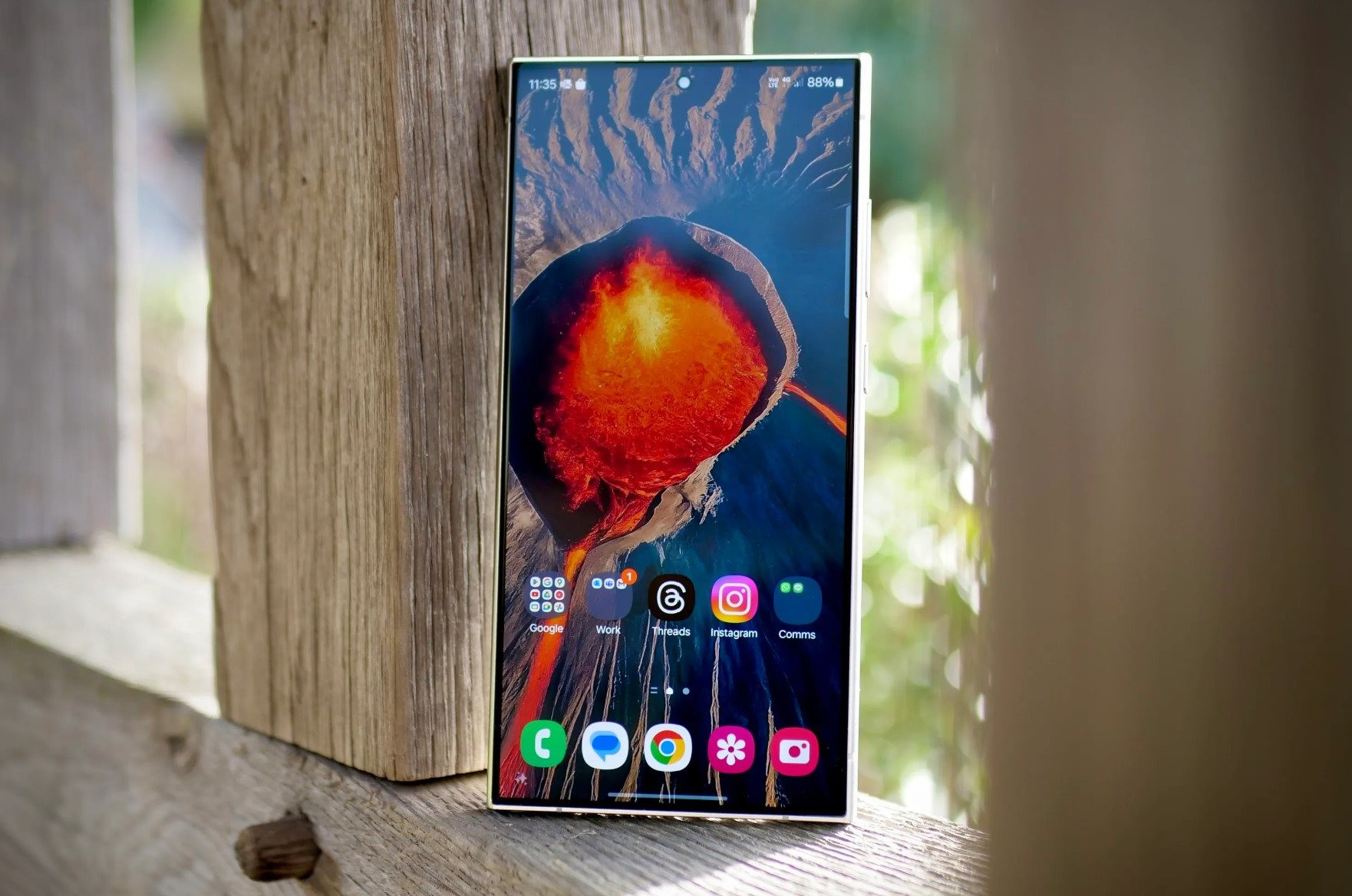 Gần 70% nói 'Không' với màn hình cong, Samsung đã đúng khi thay đổi thiết kế trên S24 Ultra - Ảnh 1