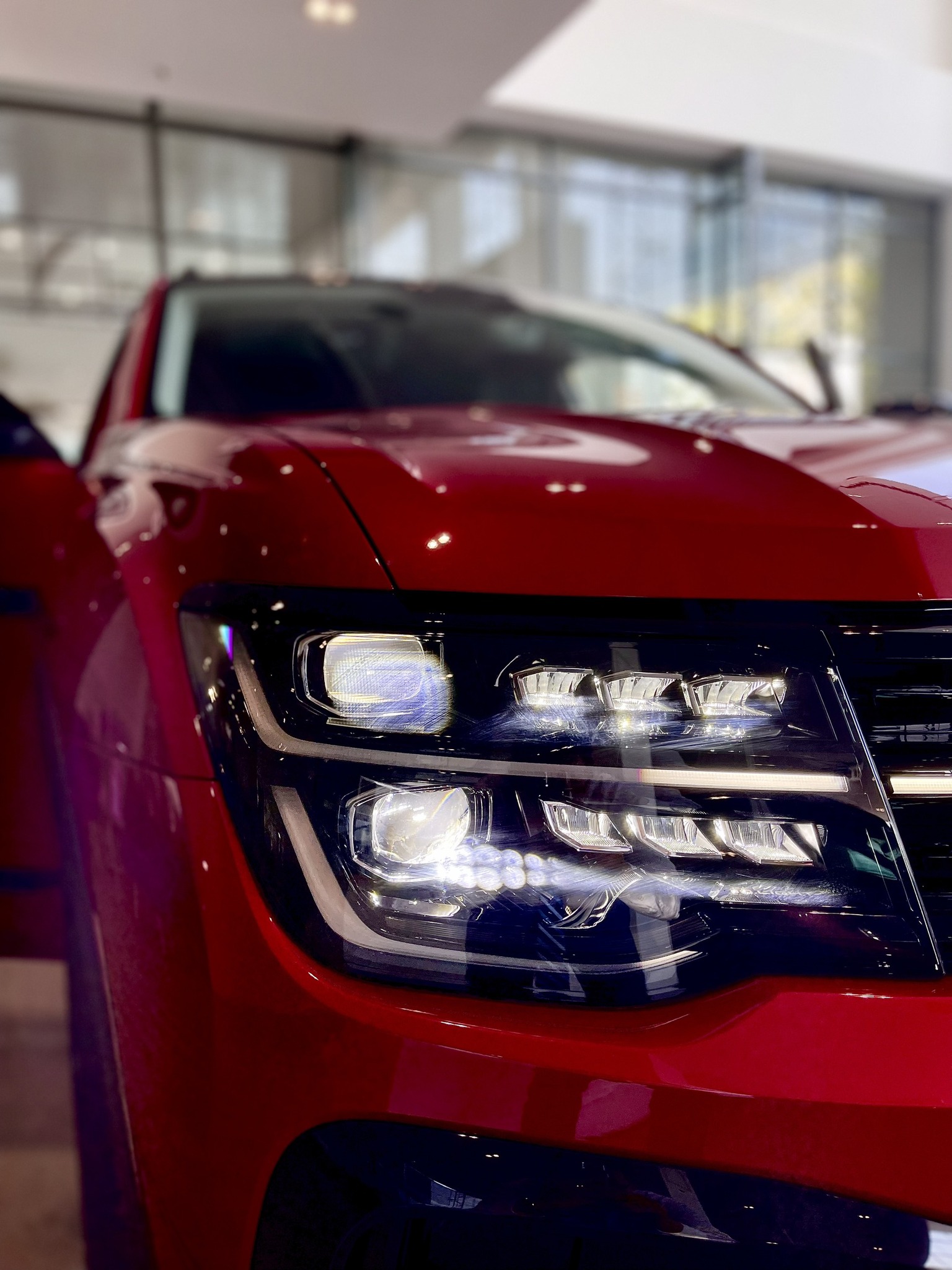 VW Teramont X giá 2,168 tỷ giao khách Việt đi Tết dù chưa ra mắt: Giới hạn 20 xe, đủ thủ tục ra biển, cạnh tranh Explorer - Ảnh 5