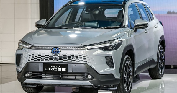 Đại lý ồ ạt nhận cọc Corolla Cross 2024: 2 phiên bản, trang bị giống hệt bản Thái, giao xe tháng 5