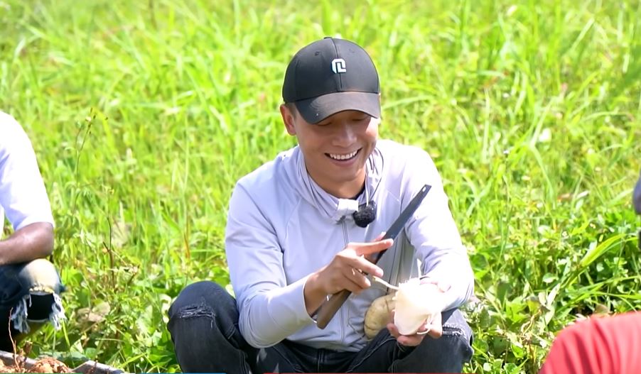 Nông trại Việt tại Angola bội thu đầu năm 3 loại rau củ người Trung Quốc thích mê, tranh nhau mua - Ảnh 3