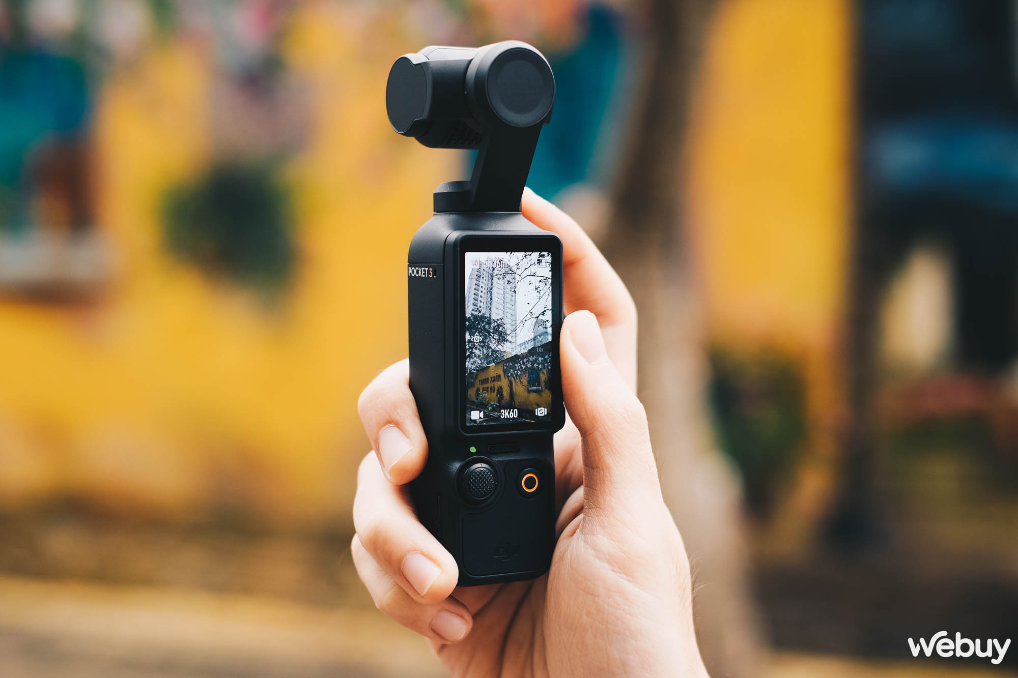 Chiếc camera này có gì đặc biệt mà đang "cháy hàng" tại Việt Nam dù giá cao ngất ngưởng? - Ảnh 2