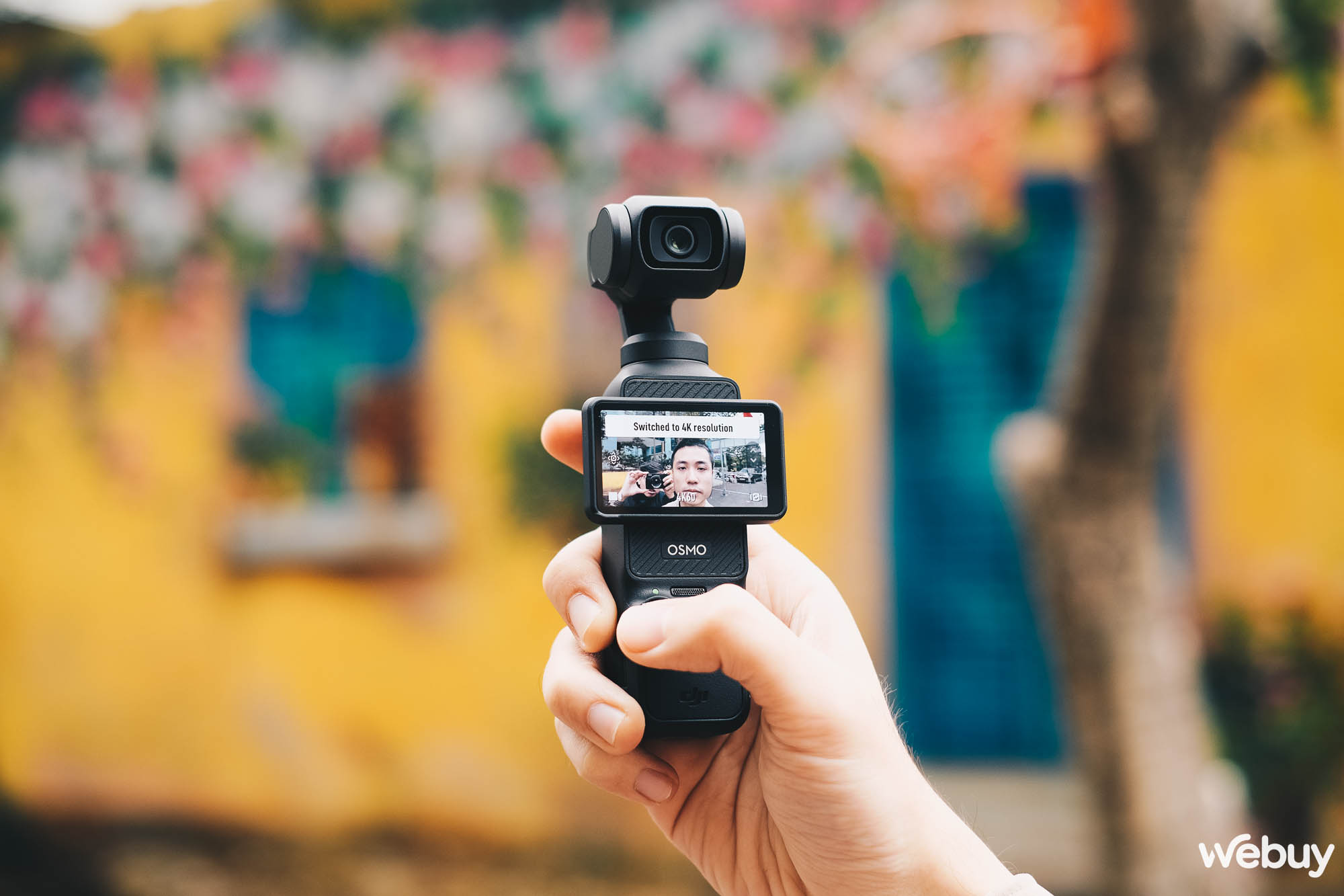 Chiếc camera này có gì đặc biệt mà đang "cháy hàng" tại Việt Nam dù giá cao ngất ngưởng? - Ảnh 17