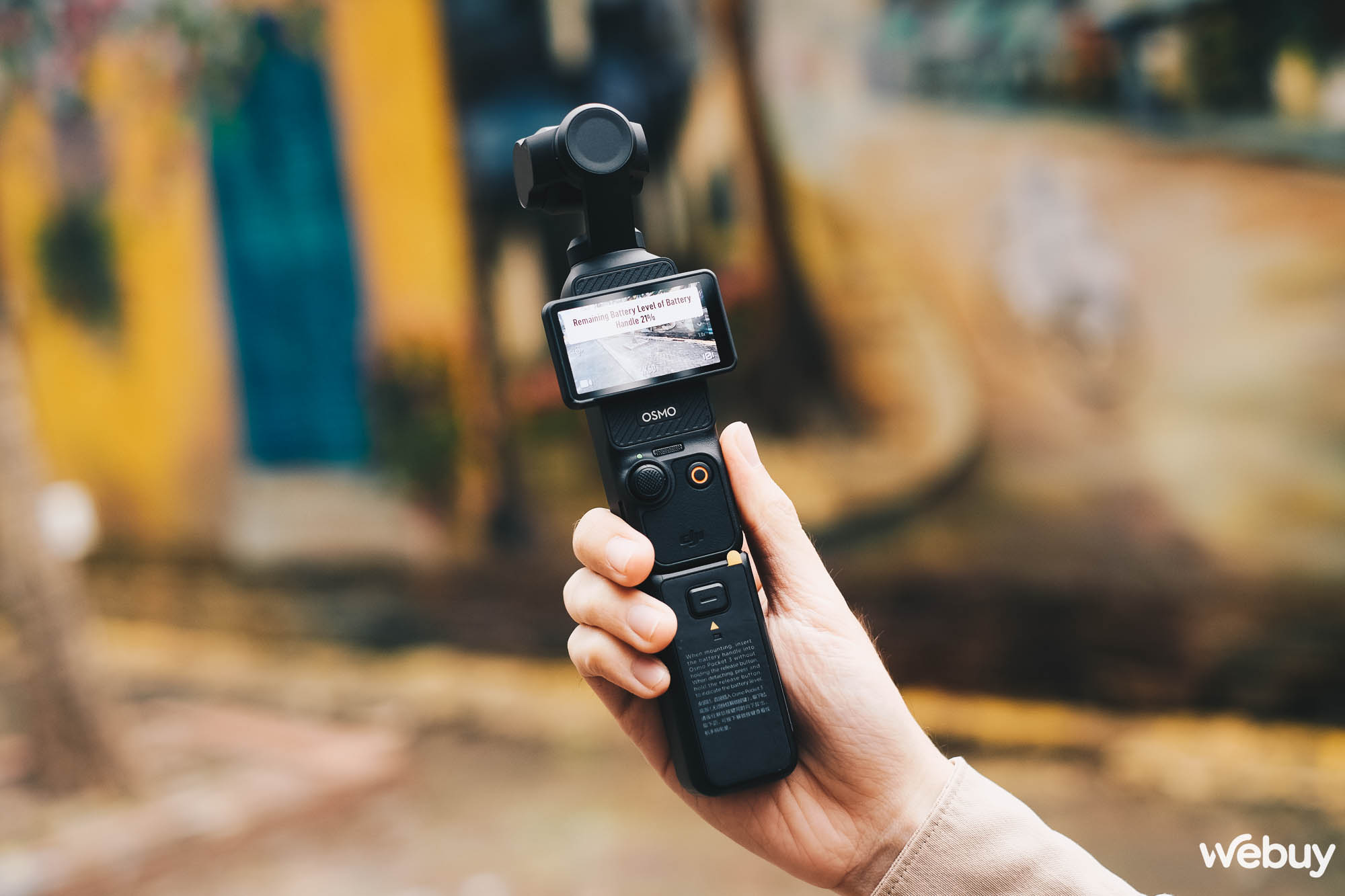 Chiếc camera này có gì đặc biệt mà đang "cháy hàng" tại Việt Nam dù giá cao ngất ngưởng? - Ảnh 13