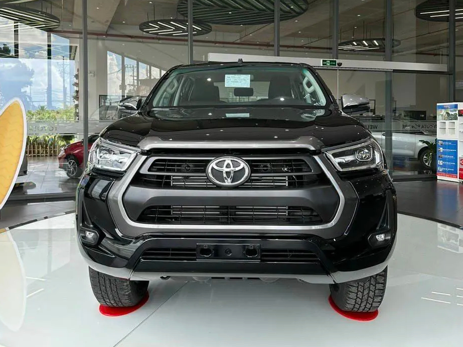 Đại lý nhận cọc Toyota Hilux 2024, báo về Việt Nam tháng 5: Giá dự kiến hơn 700 triệu, có điểm khó cạnh tranh Ranger - Ảnh 1