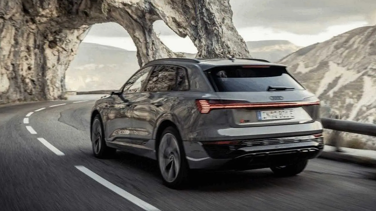 Audi Q8 e-tron lên lịch về Việt Nam giữa năm nay: Giá dự kiến 3,8 tỷ, chạy gần 600km/sạc, tương thích hơn 100 trạm sạc - Ảnh 5