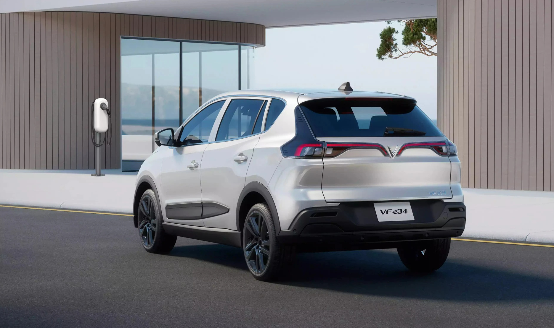 Loạt xe VinFast tay lái nghịch ra mắt: Thiết kế VF 5, VF e34 khác lạ, có trang bị hơn xe ở Việt Nam - Ảnh 8