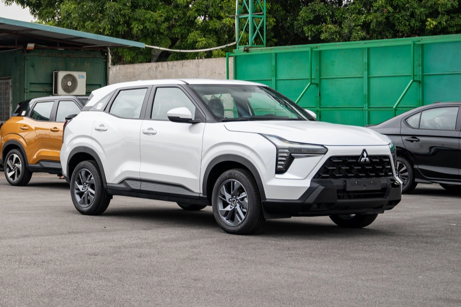 Ảnh thực tế Mitsubishi Xforce base giá 620 triệu vừa về Việt Nam: Mâm nhỏ, ghế nỉ, lược bớt tiện nghi so với bản cao - Ảnh 5