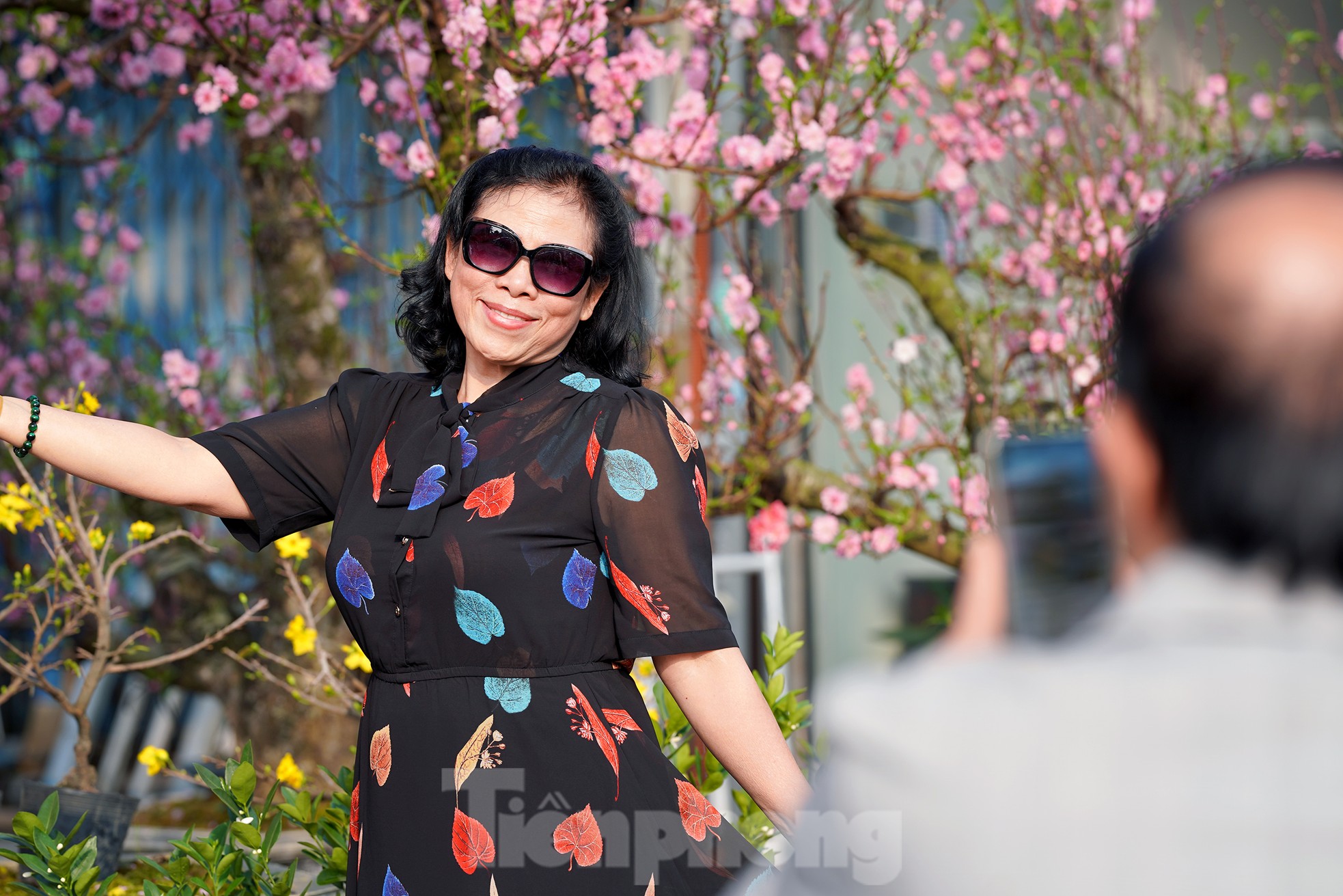 Đào quất 'ê hề', tiểu thương quyết không hạ giá dù sức mua kém - Ảnh 18