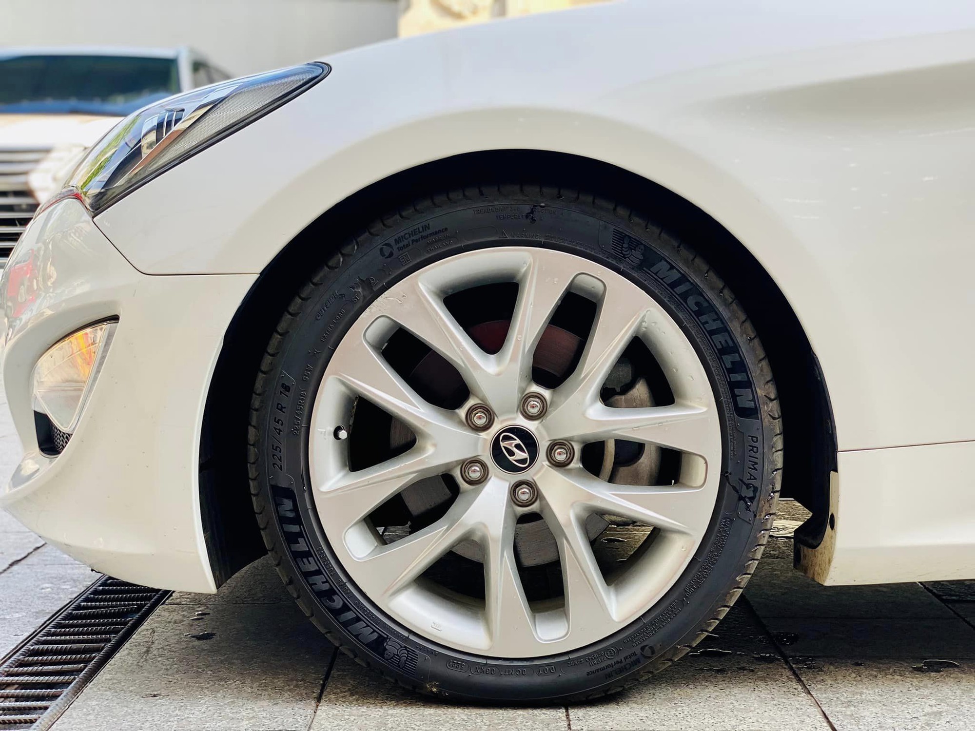 Chiếc Hyundai Genesis Coupe này giữ giá hơn Camry cùng đời: Sau 12 năm vẫn còn gần 540 triệu, mỗi năm chỉ đi hơn 2.000km - Ảnh 8