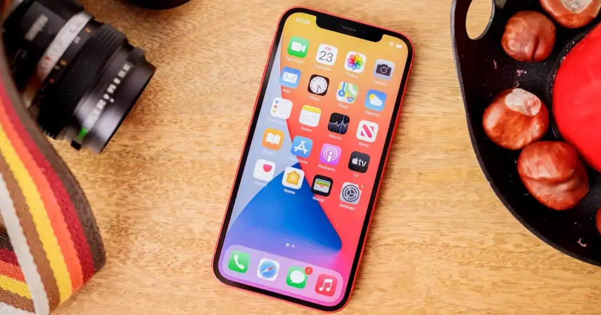 Loạt siêu phẩm smartphone đình đám một thời giảm đậm chục triệu cận Tết, rẻ chưa từng có trong lịch sử - Ảnh 1