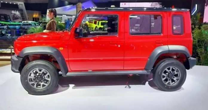 Suzuki Jimny 5 cửa tiếp tục tạo cơn sốt, bán 1.200 xe trong 3 ngày đầu tiên, có thể về Việt Nam - Ảnh 4