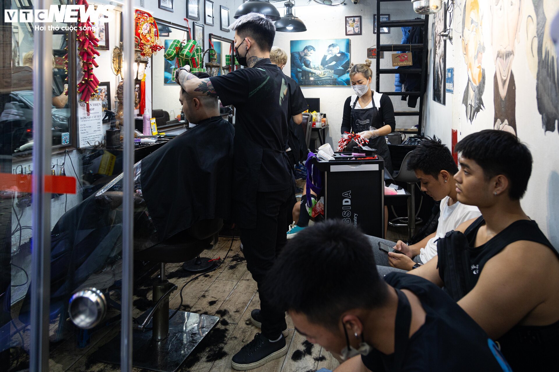 Những dịch vụ hái ra tiền ngày 30 Tết - Ảnh 10