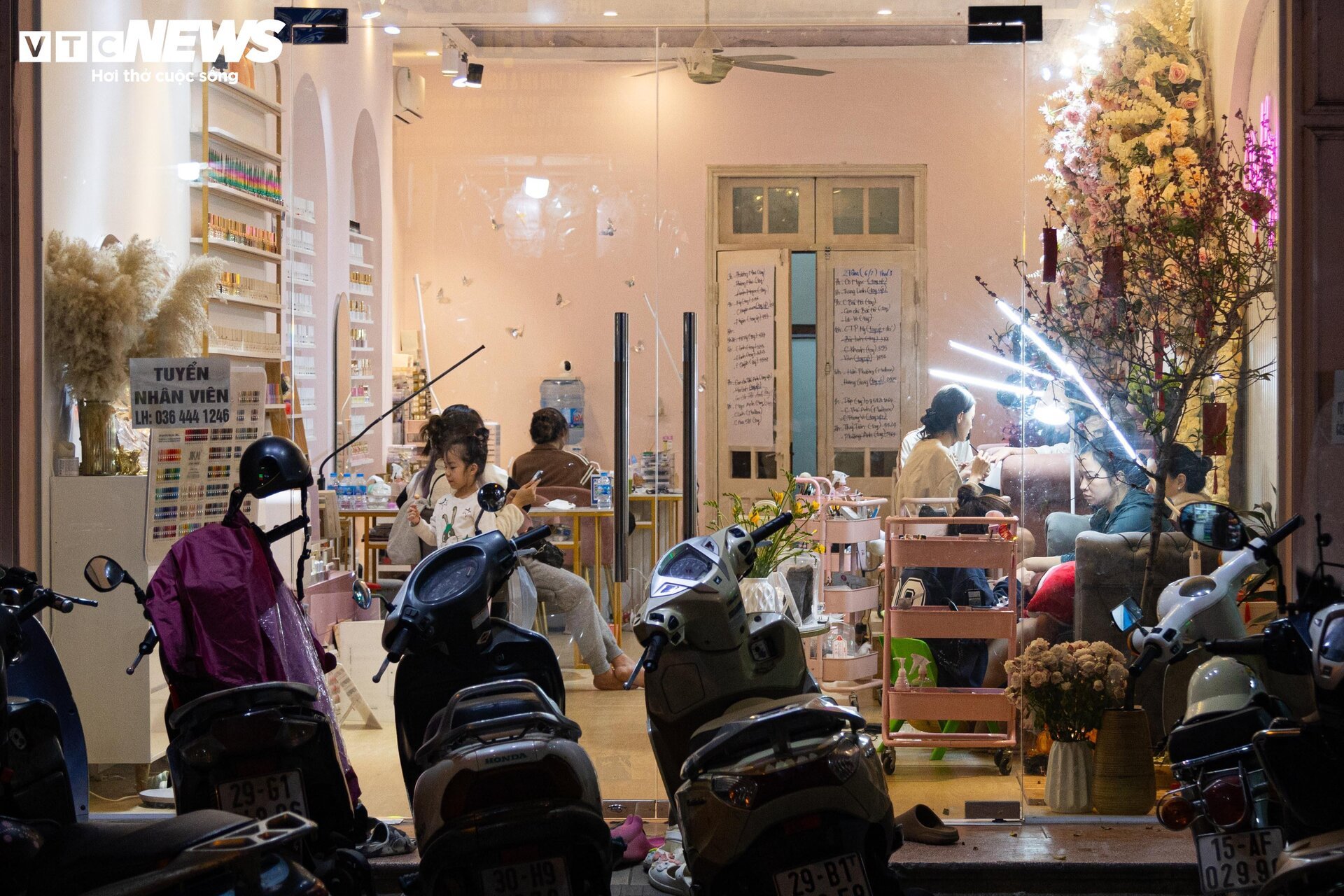 Những dịch vụ hái ra tiền ngày 30 Tết - Ảnh 14