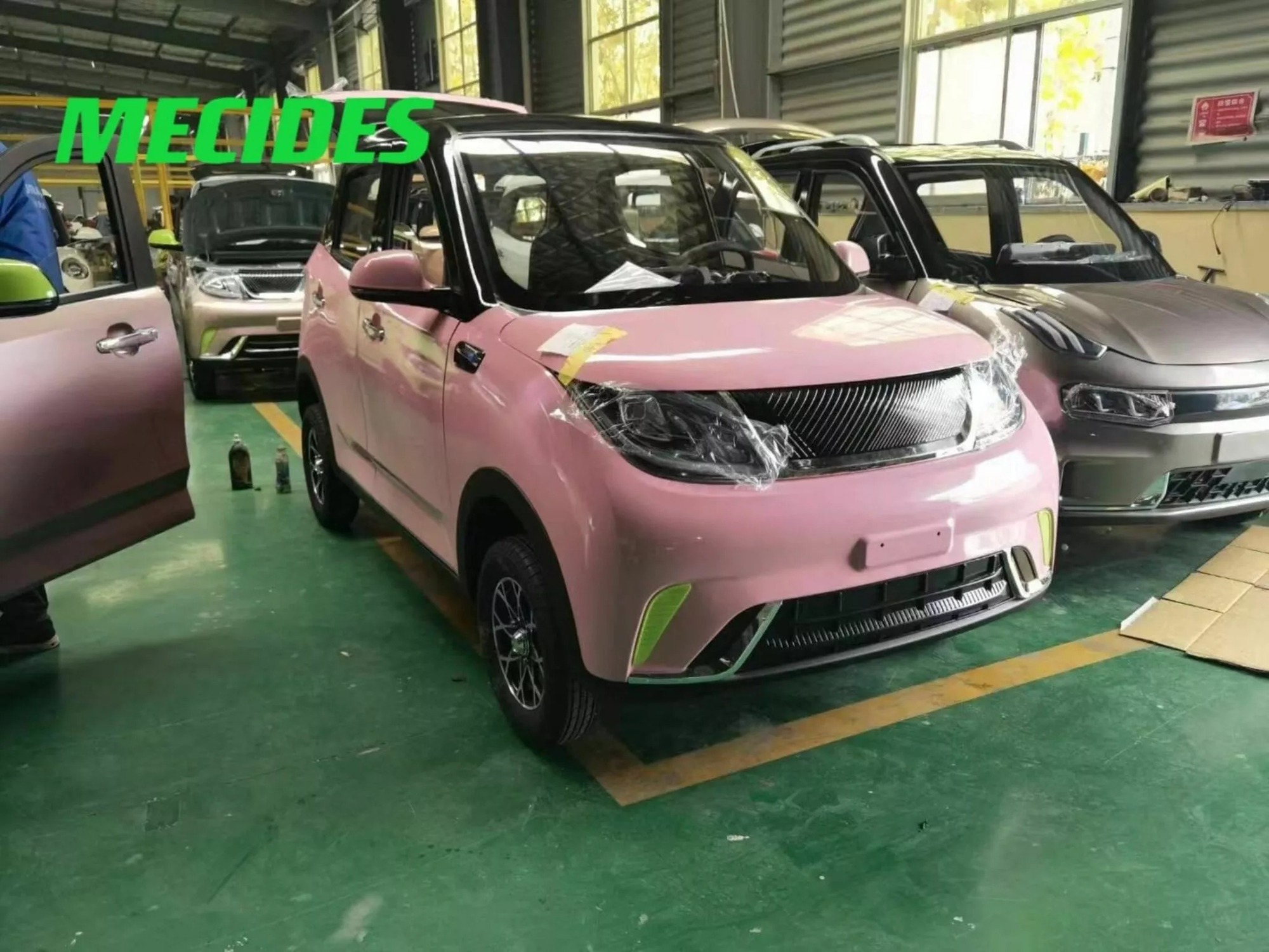 Hãng xe ‘trùm' đạo nhái là đây: Lấy thiết kế mọi bên từ Porsche, Land Rover, Mercedes, đến tên gọi cũng dễ gây nhầm lẫn - Ảnh 25