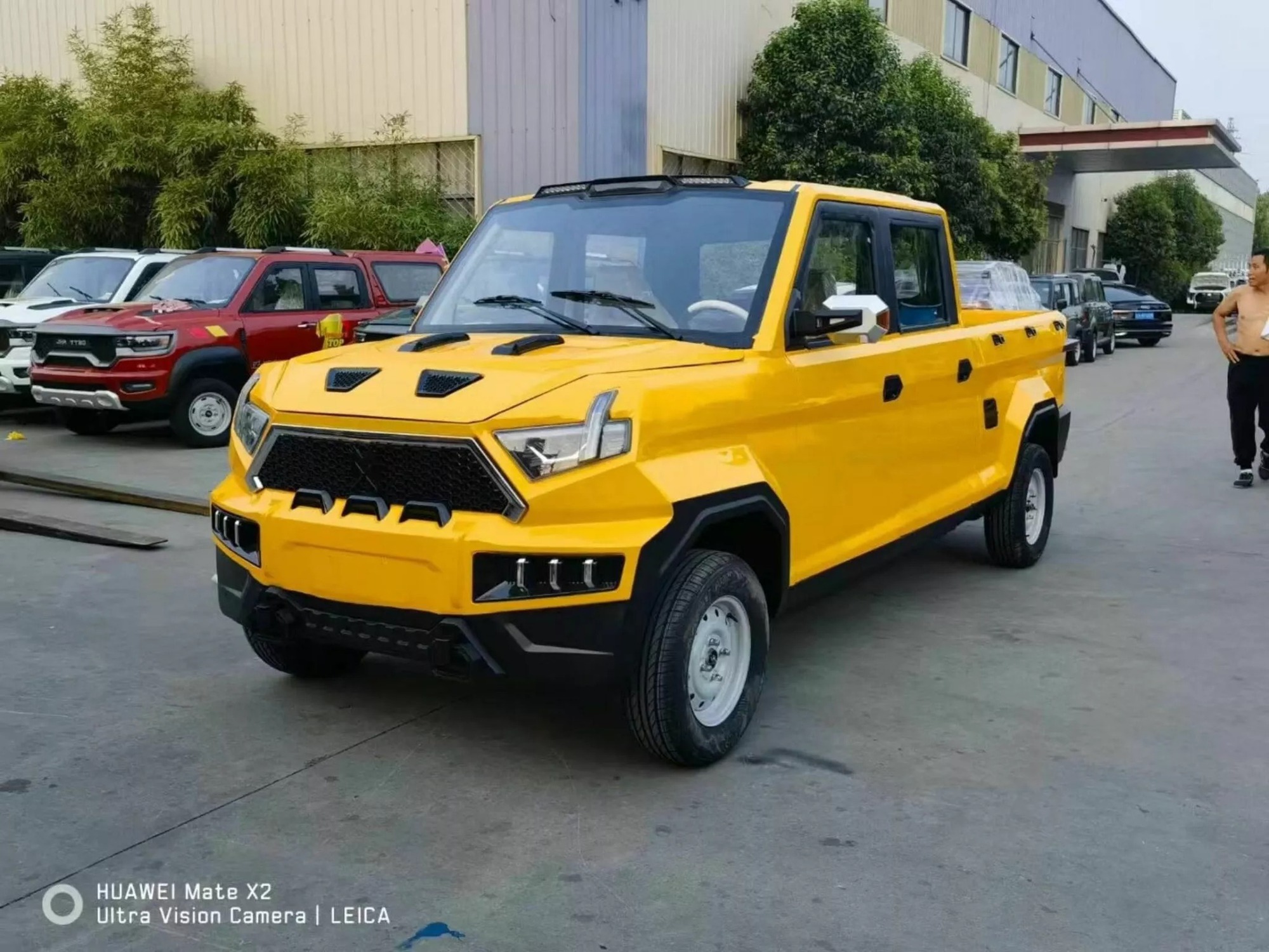 Hãng xe ‘trùm' đạo nhái là đây: Lấy thiết kế mọi bên từ Porsche, Land Rover, Mercedes, đến tên gọi cũng dễ gây nhầm lẫn - Ảnh 24