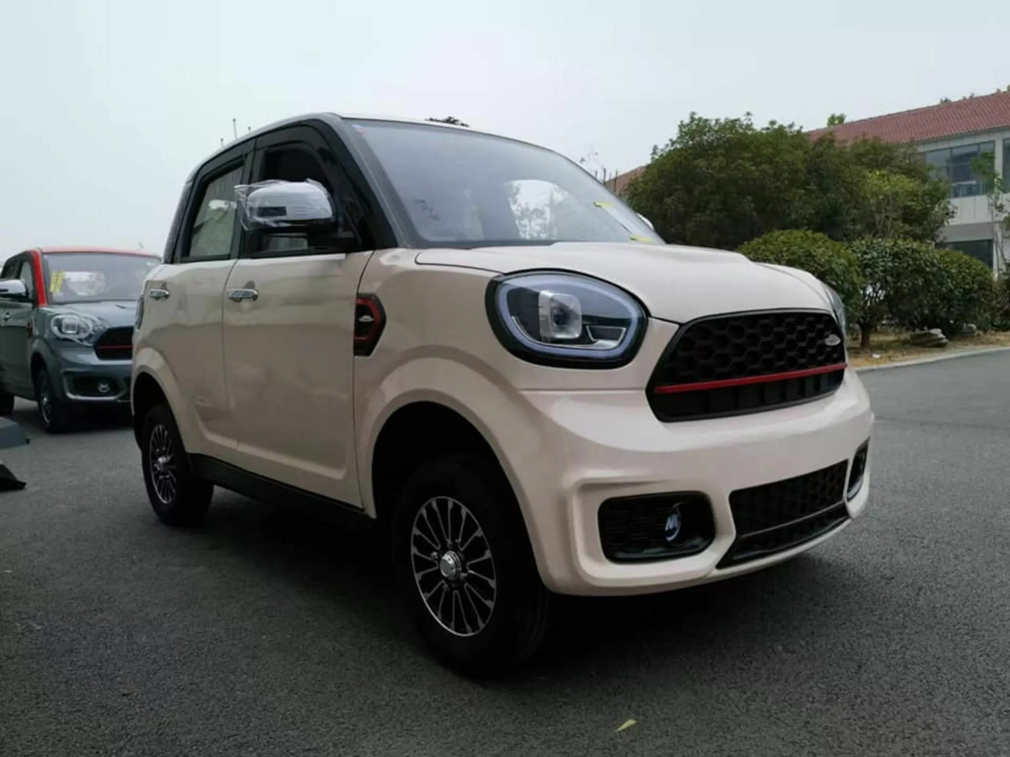 Hãng xe ‘trùm' đạo nhái là đây: Lấy thiết kế mọi bên từ Porsche, Land Rover, Mercedes, đến tên gọi cũng dễ gây nhầm lẫn - Ảnh 31