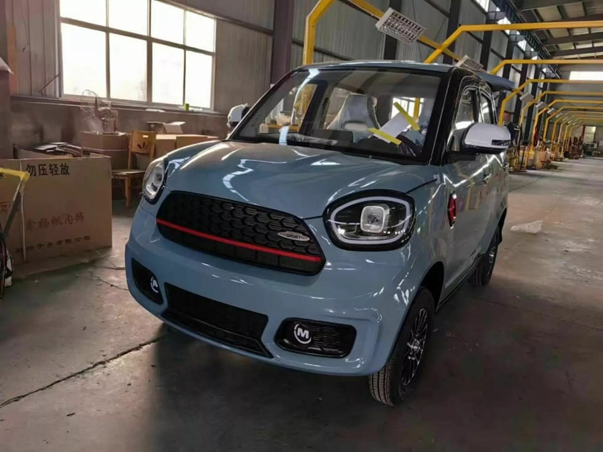 Hãng xe ‘trùm' đạo nhái là đây: Lấy thiết kế mọi bên từ Porsche, Land Rover, Mercedes, đến tên gọi cũng dễ gây nhầm lẫn - Ảnh 30