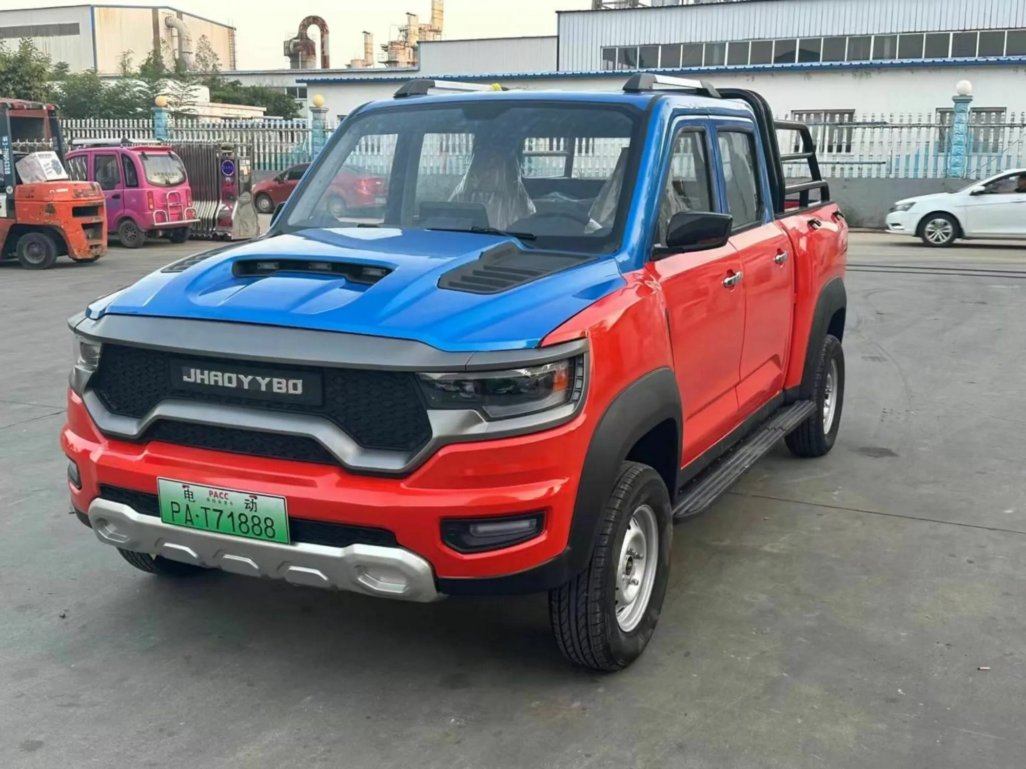 Hãng xe ‘trùm' đạo nhái là đây: Lấy thiết kế mọi bên từ Porsche, Land Rover, Mercedes, đến tên gọi cũng dễ gây nhầm lẫn - Ảnh 16