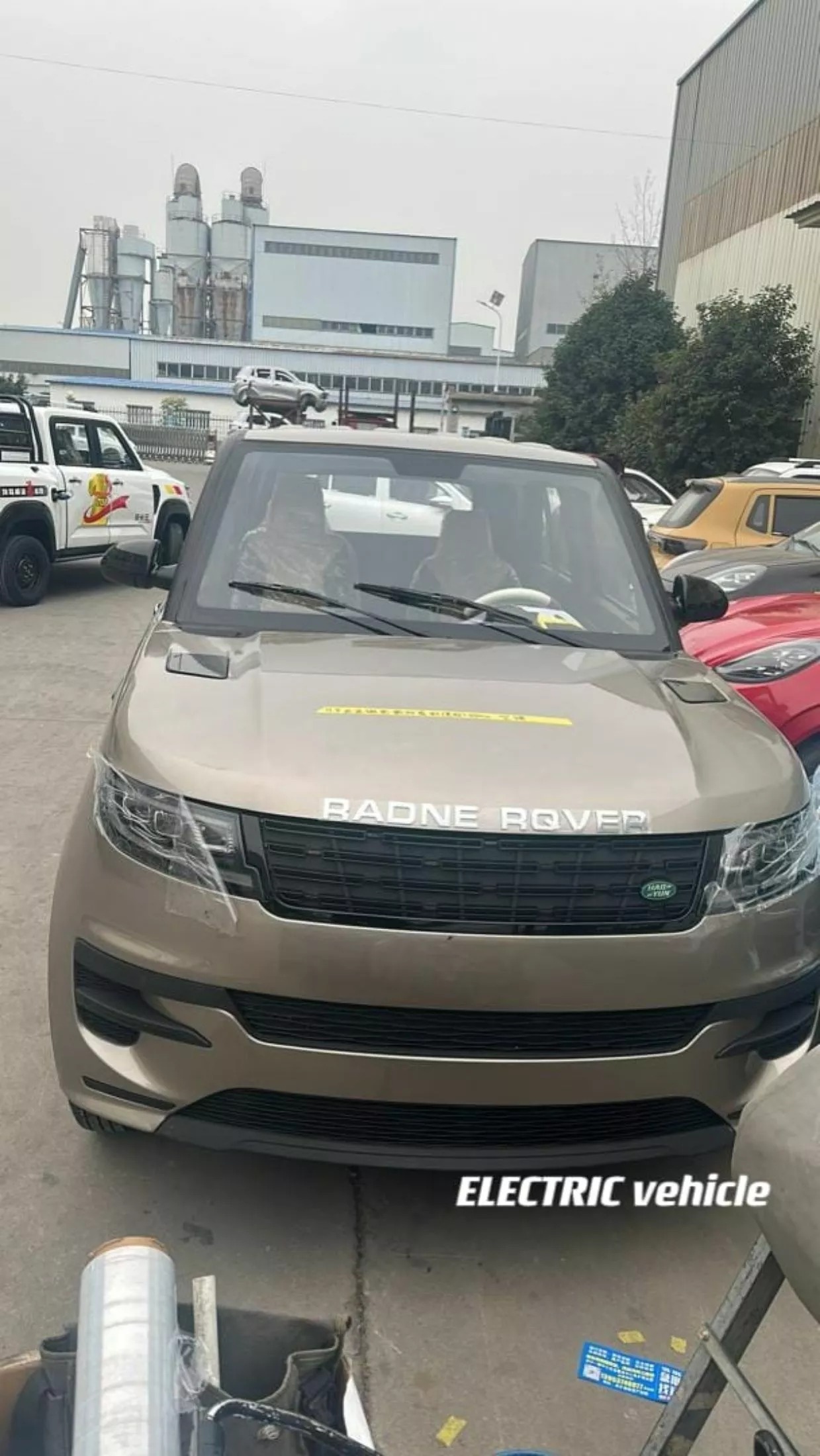 Hãng xe ‘trùm' đạo nhái là đây: Lấy thiết kế mọi bên từ Porsche, Land Rover, Mercedes, đến tên gọi cũng dễ gây nhầm lẫn - Ảnh 2