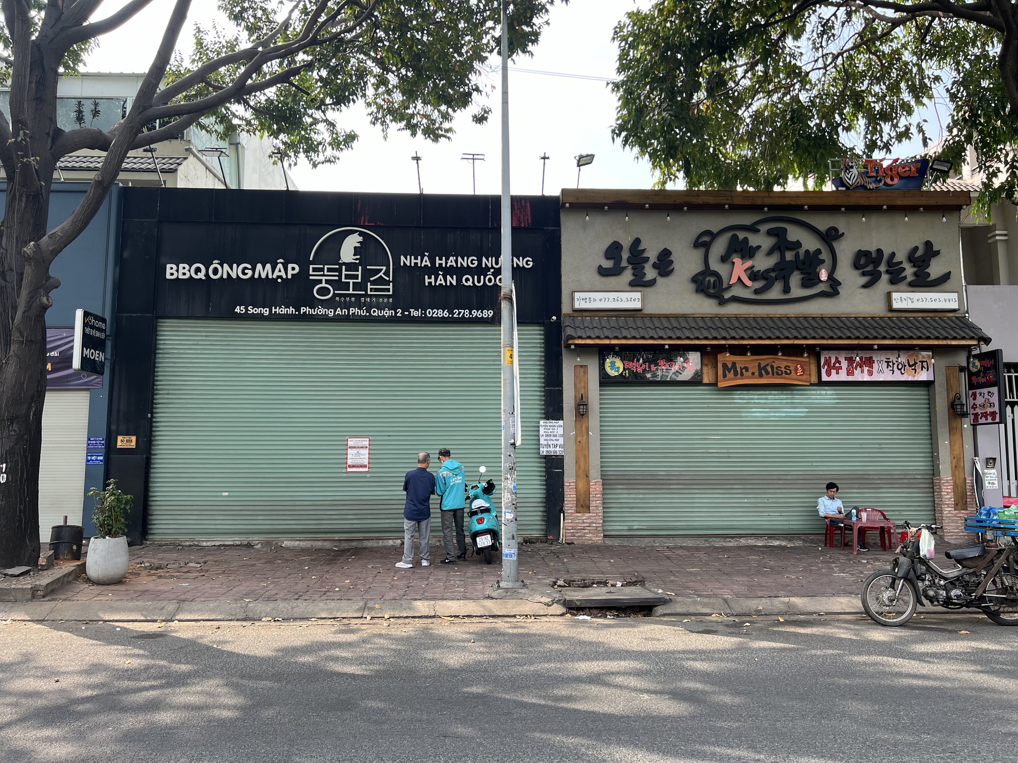 Vì sao nhiều quán chưa mở lại trong ngày đầu tiên đi làm sau Tết? - Ảnh 2