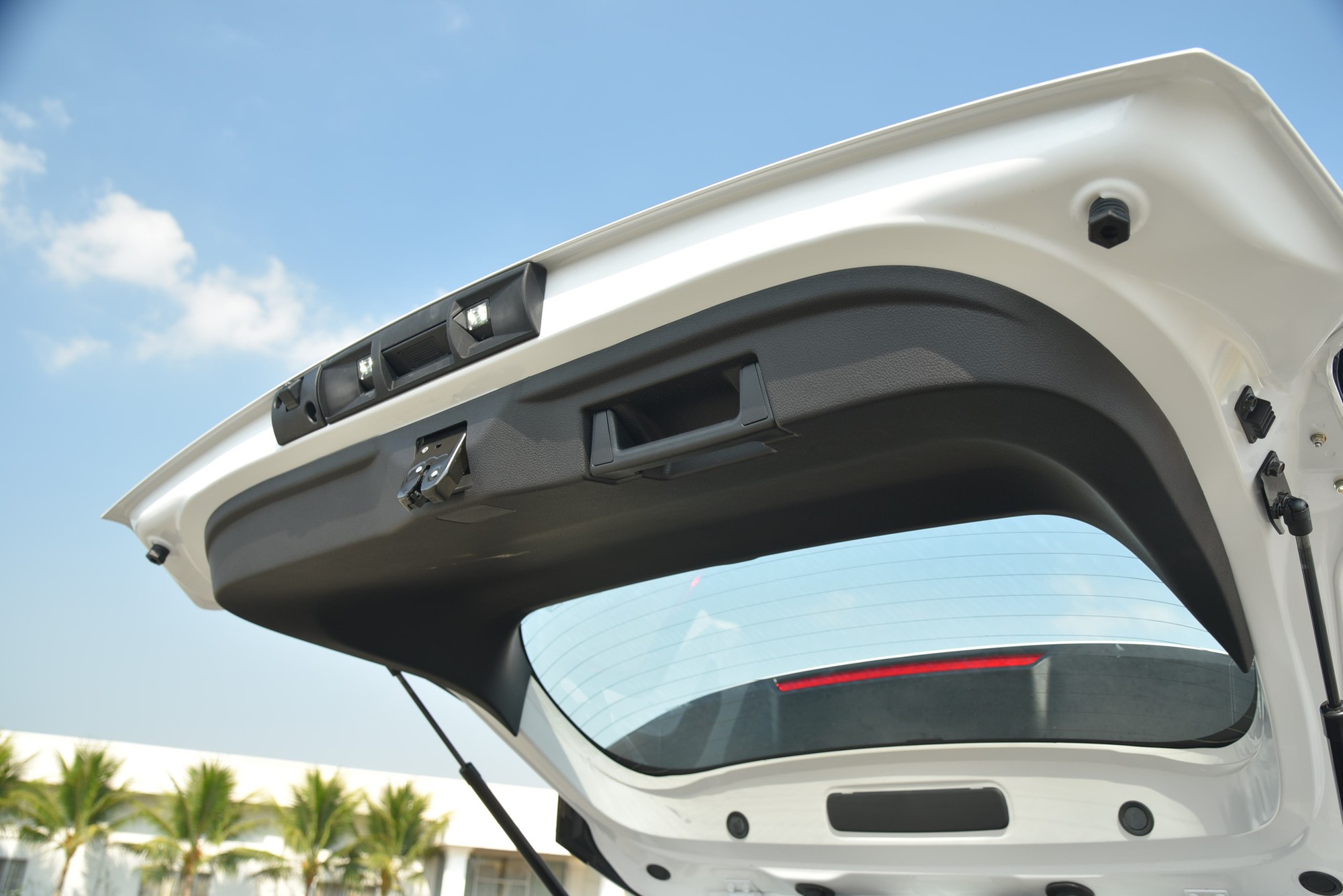 Cận cảnh Mitsubishi Xforce bản rẻ nhất: Giá 620 triệu, ngoại hình gần giống hệt bản cao cấp, đe dọa Seltos, Creta - Ảnh 7