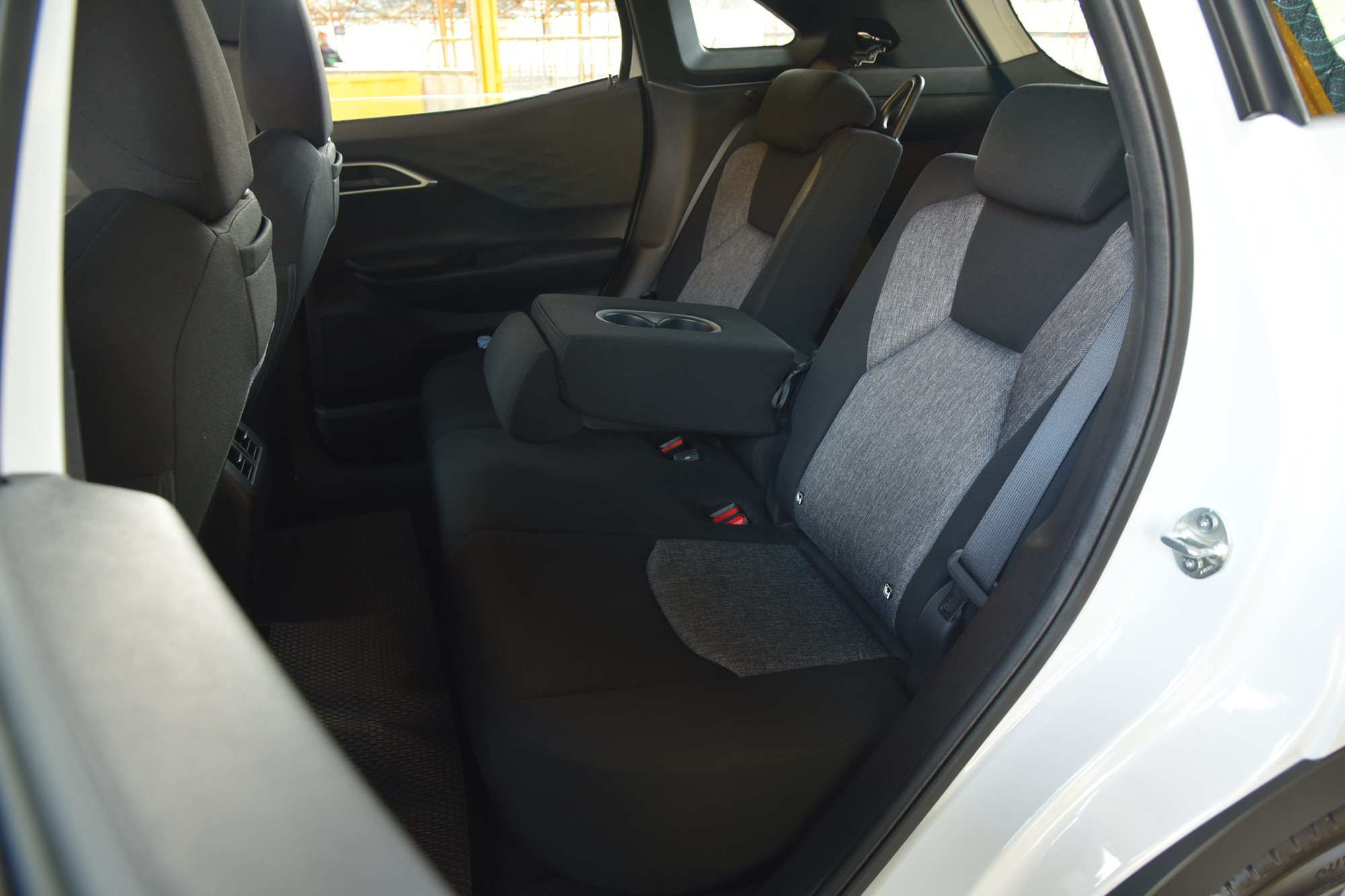 Cận cảnh Mitsubishi Xforce bản rẻ nhất: Giá 620 triệu, ngoại hình gần giống hệt bản cao cấp, đe dọa Seltos, Creta - Ảnh 16