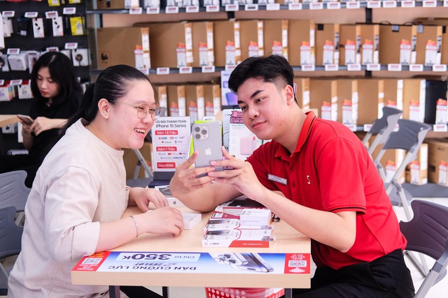 Loạt sản phẩm Apple giảm giá mạnh dịp Tết, iPhone 13 chỉ hơn 14 triệu - Ảnh 3