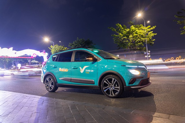 Hưởng trọn Tết, tạo thói quen “đã uống rượu, bia thì đặt taxi” - Ảnh 1