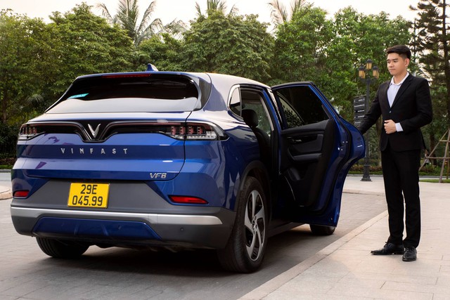 Hưởng trọn Tết, tạo thói quen “đã uống rượu, bia thì đặt taxi” - Ảnh 2