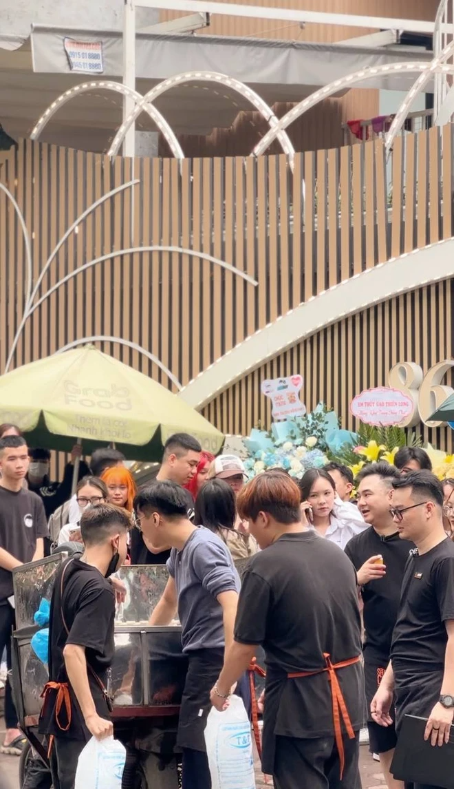 Ngoài Bơ Bán Bò, Xemesis còn là ông chủ của thương hiệu ăn uống thuộc "tam hoàng streamer" nhiều chi nhánh khắp cả nước - Ảnh 10