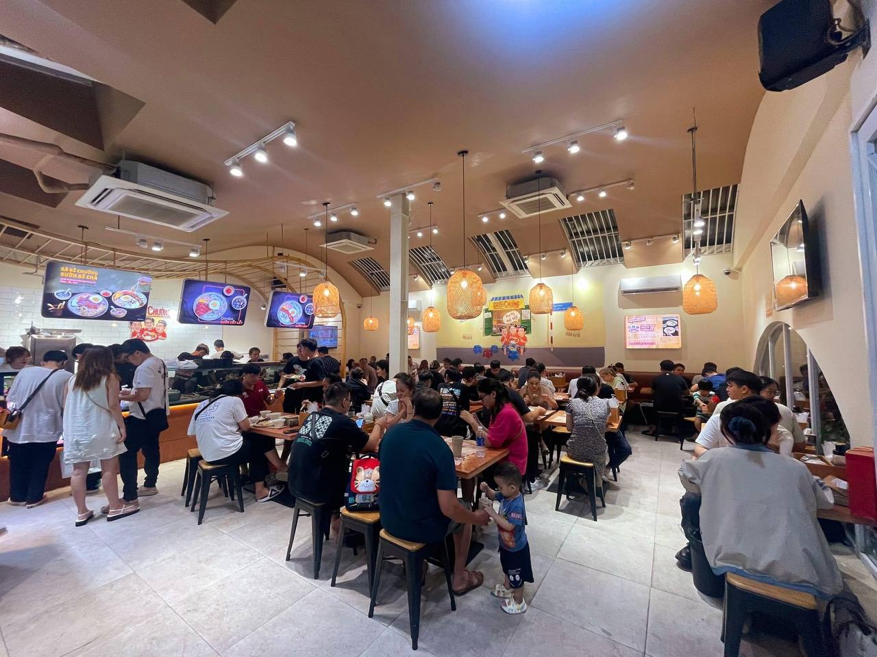 Ngoài Bơ Bán Bò, Xemesis còn là ông chủ của thương hiệu ăn uống thuộc "tam hoàng streamer" nhiều chi nhánh khắp cả nước - Ảnh 5