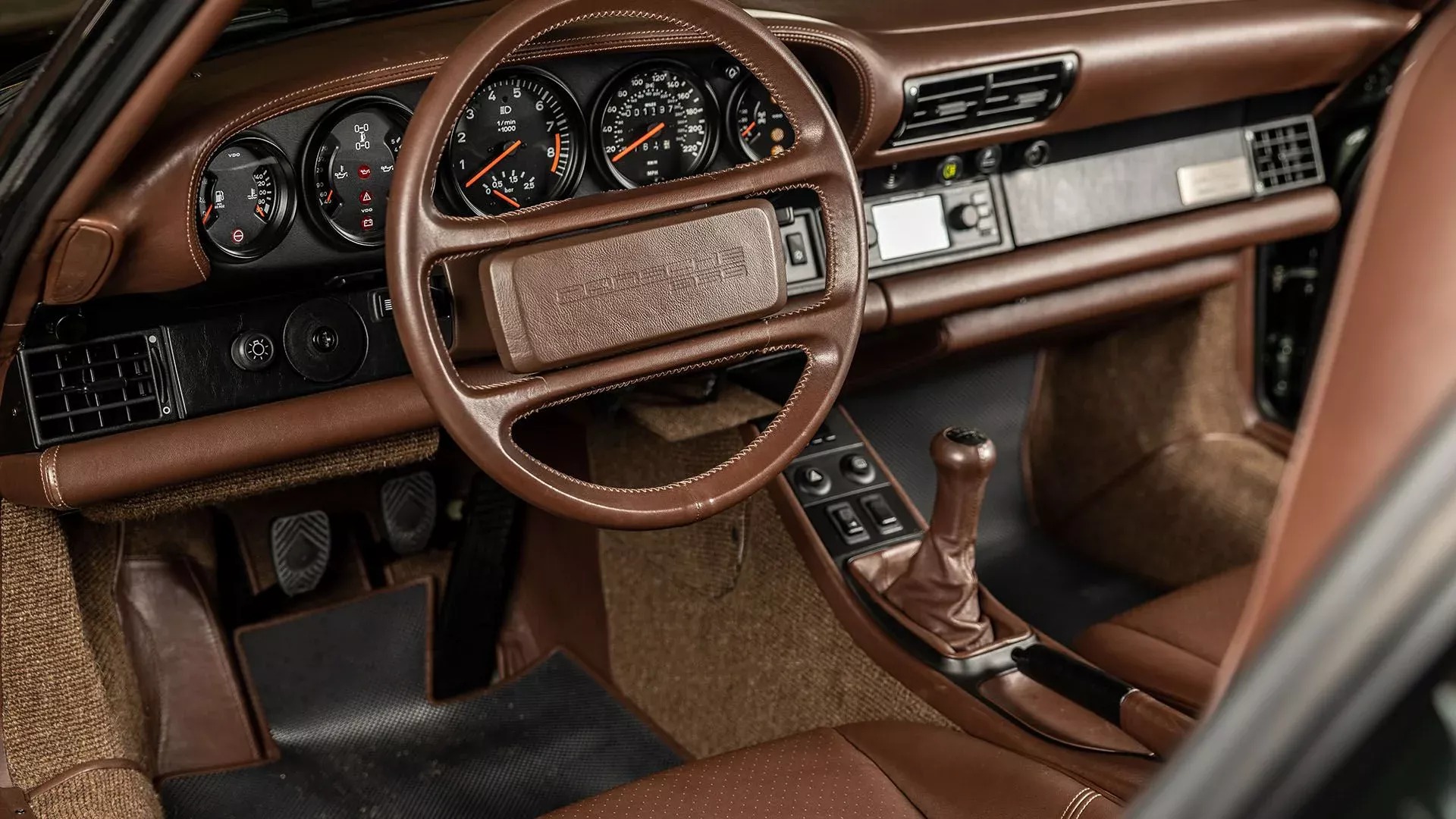 Đây là chiếc Porsche từng được Nissan mua để học hỏi: Mới chạy 1.600 km, bán đấu giá dự kiến thu về gần 80 tỷ - Ảnh 6