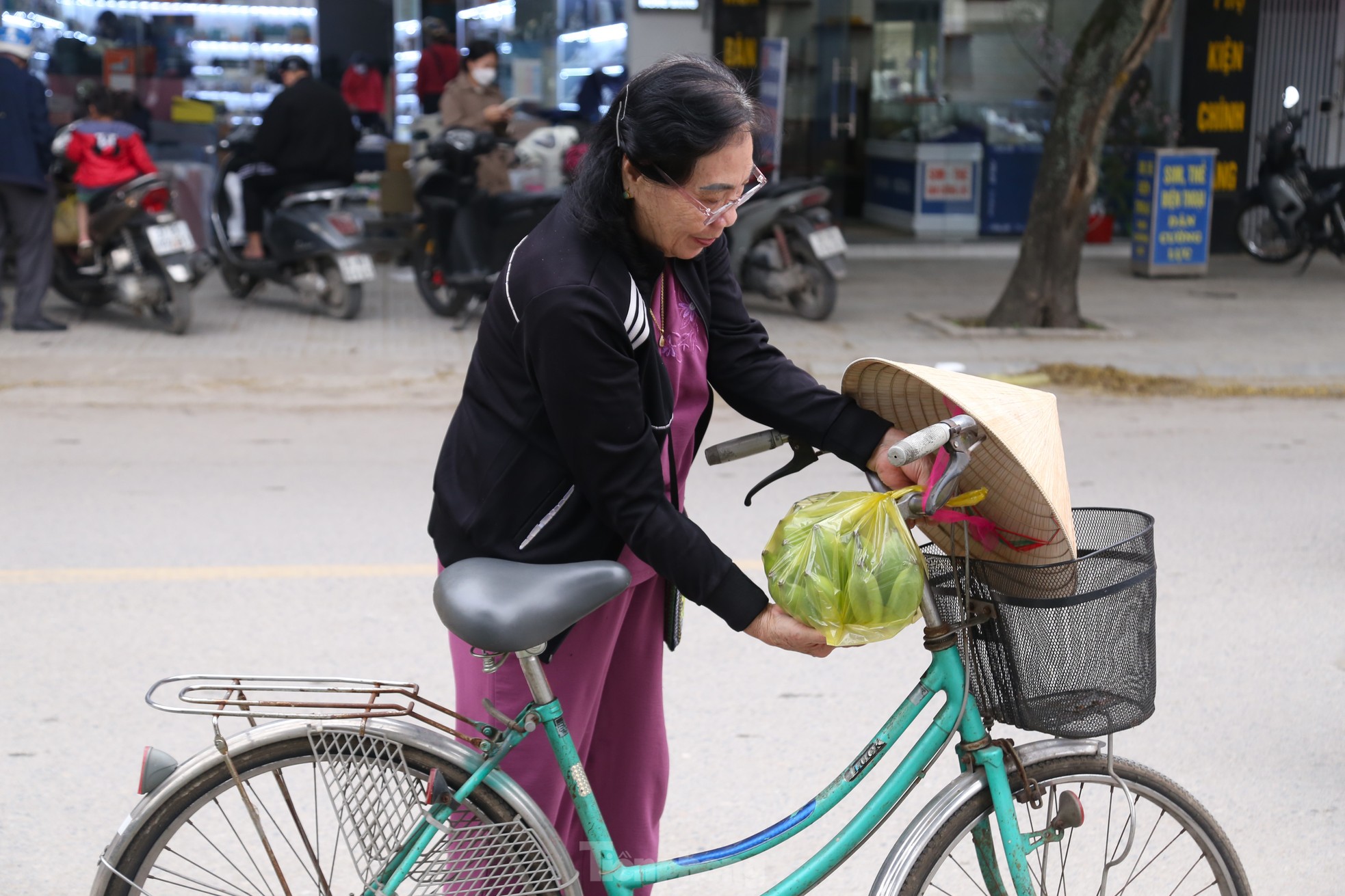 Chuối xanh Tết tăng giá vùn vụt - Ảnh 14