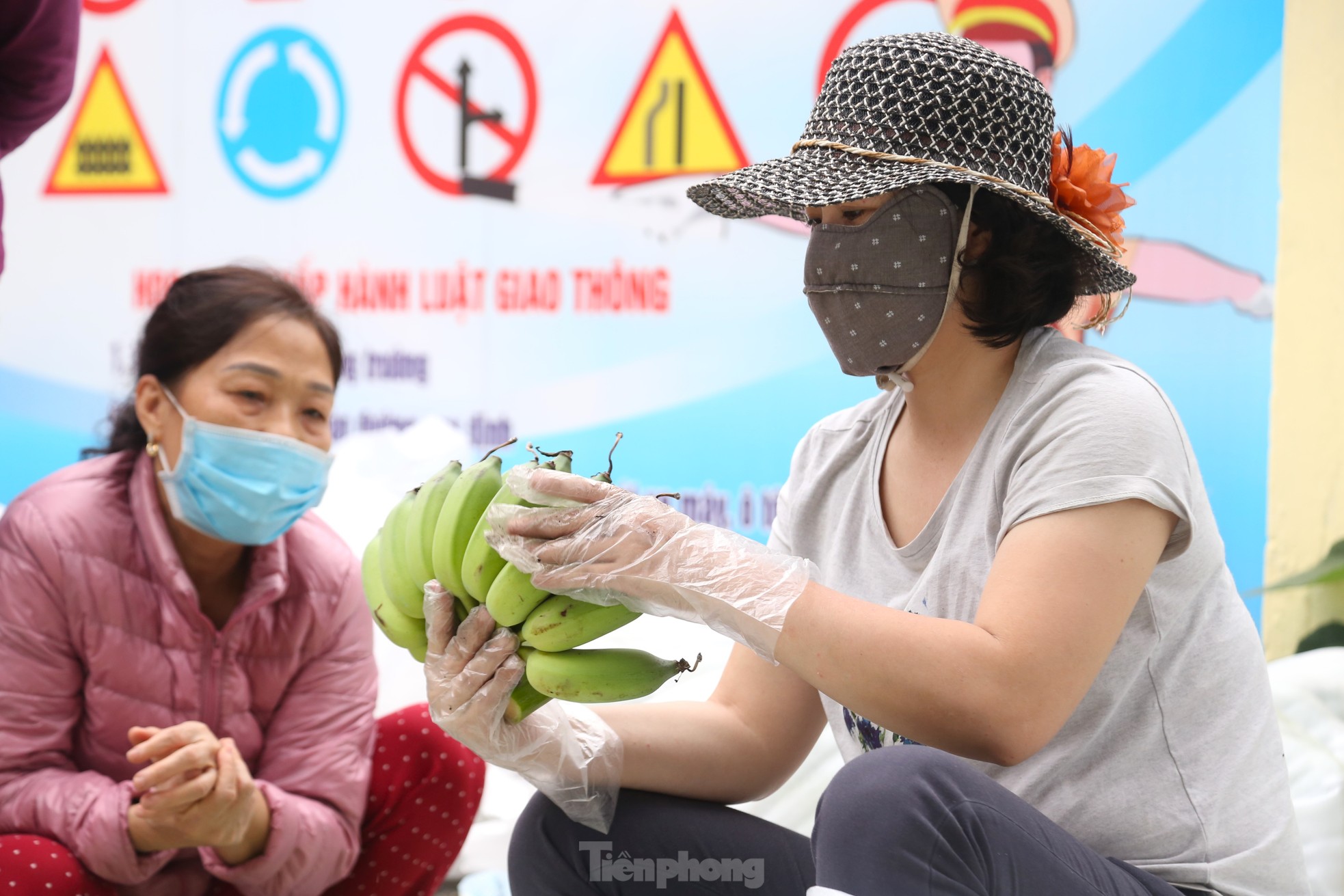 Chuối xanh Tết tăng giá vùn vụt - Ảnh 12