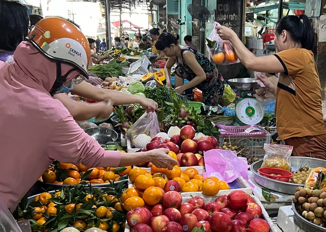 Rau trái rẻ bất ngờ dịp rằm tháng Giêng - Ảnh 2