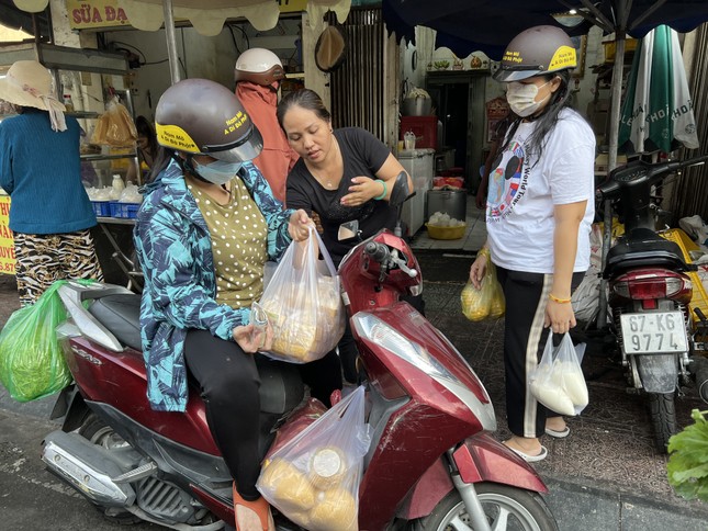 Rau trái rẻ bất ngờ dịp rằm tháng Giêng - Ảnh 1