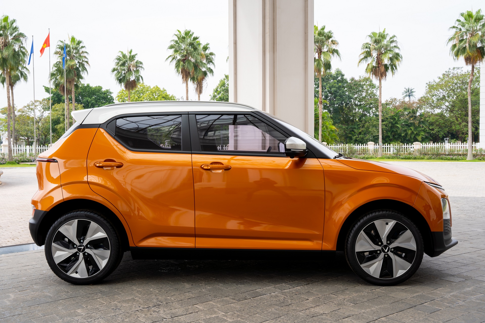 VinFast triệu hồi xe VF 5 Plus để thay thế công tắc tổ hợp - Ảnh 1