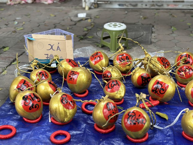 Bất ngờ cảnh trái ngược giữa chợ và siêu thị sáng 30 Tết - Ảnh 7