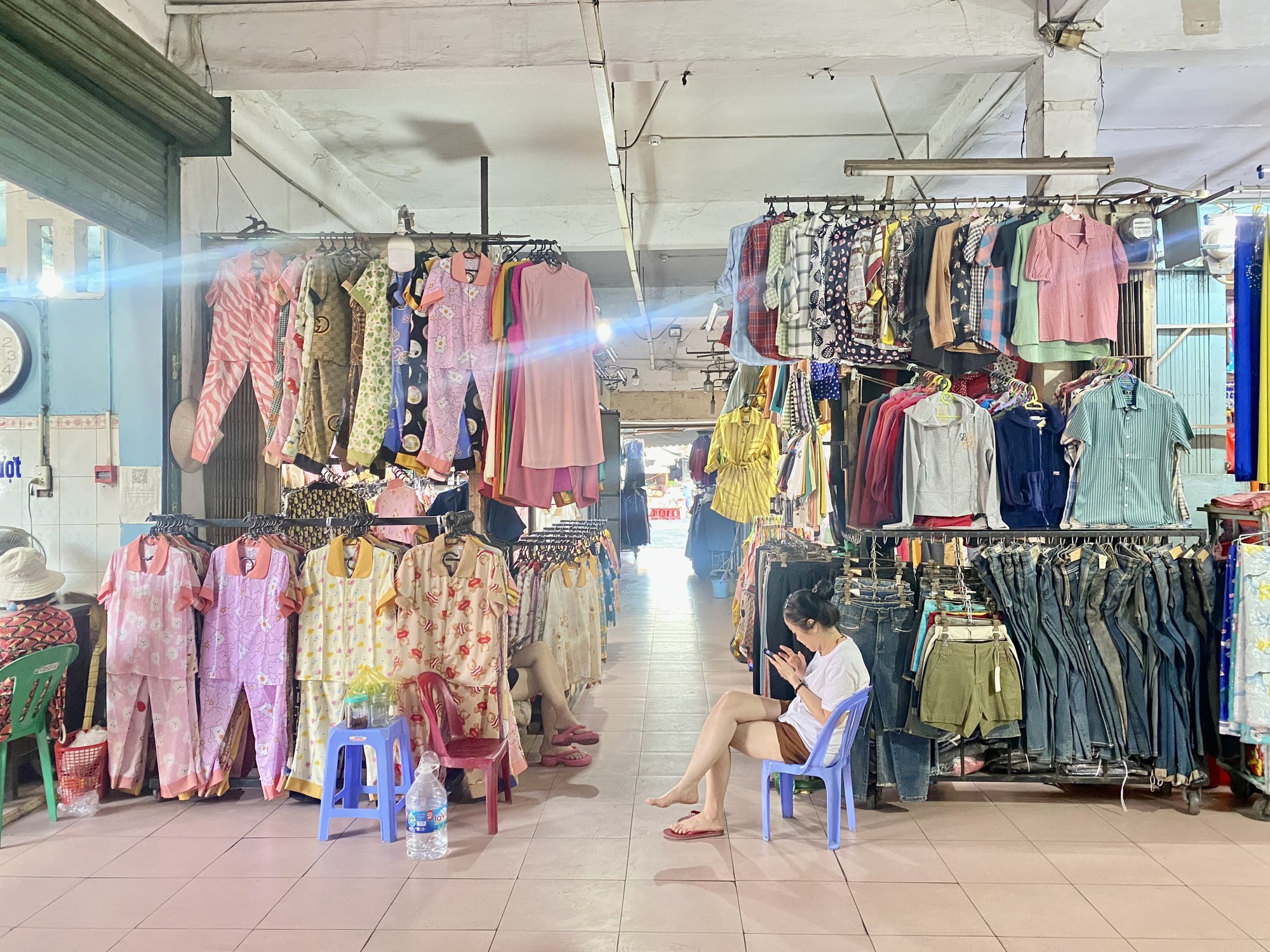 Tiểu thương chợ Thủ Đức tá hỏa khi giá thuê sạp tăng từ 2,5 - 4 lần - Ảnh 4